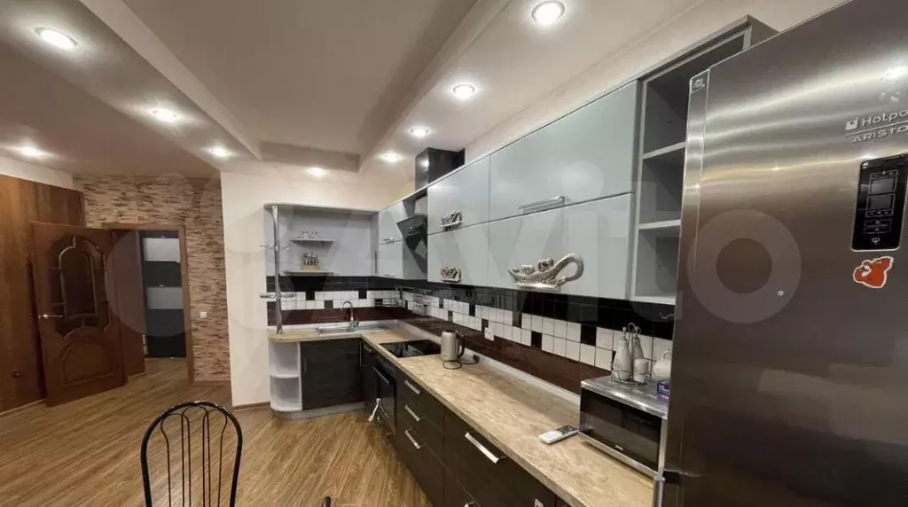 2-к. квартира, 60 м, 2/9 эт. - Фото 0