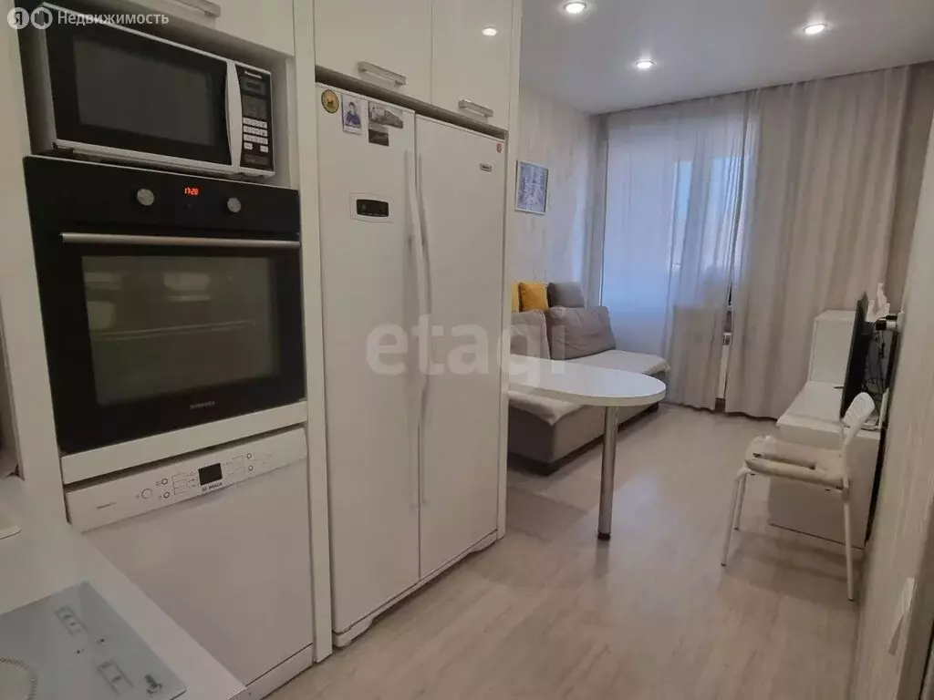 2-комнатная квартира: Томск, улица Гоголя, 13 (70 м) - Фото 0