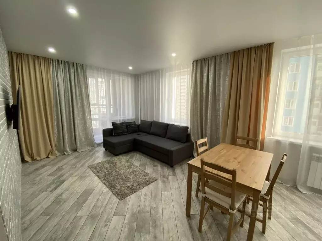 1-к кв. Омская область, Омск Взлетная ул., 15 (56.0 м) - Фото 0