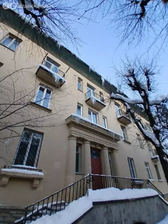 1к в 12-комнатной квартире (24 м) - Фото 1