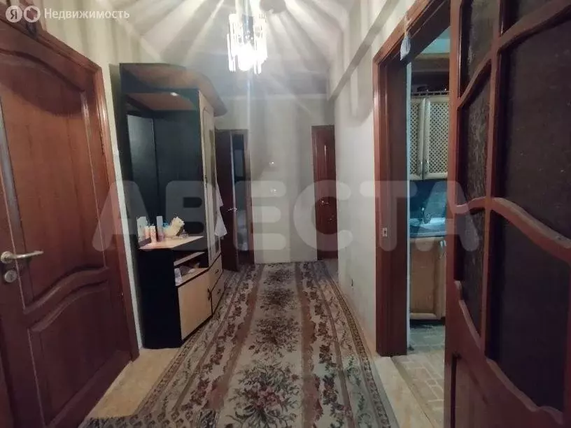 2-комнатная квартира: Омск, улица Масленникова, 45 (50 м) - Фото 1