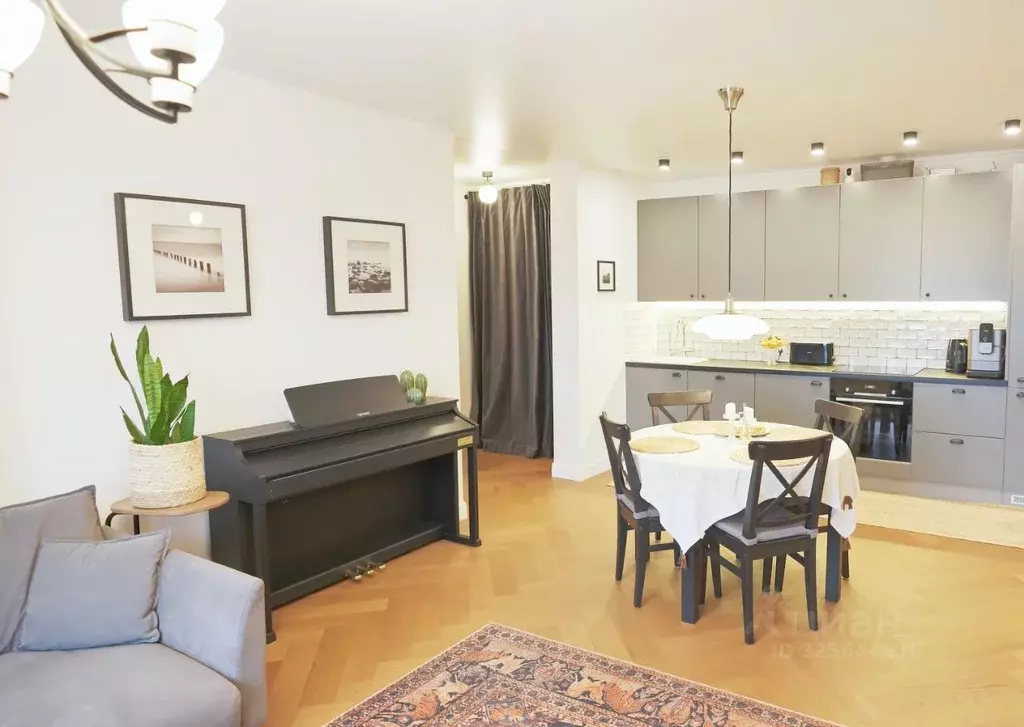 3-к кв. Татарстан, Казань Комсомольская ул., 1 (70.0 м) - Фото 2