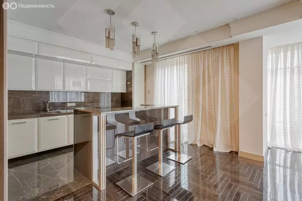 4-комнатная квартира: Москва, Большой Афанасьевский переулок, 28 (215 ... - Фото 1