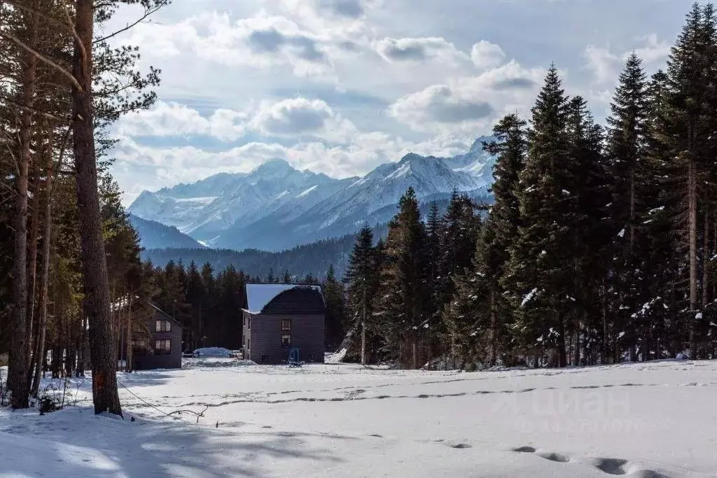 Комната Карачаево-Черкесия, Зеленчукский район, с. Архыз ул. Шорова ... - Фото 0