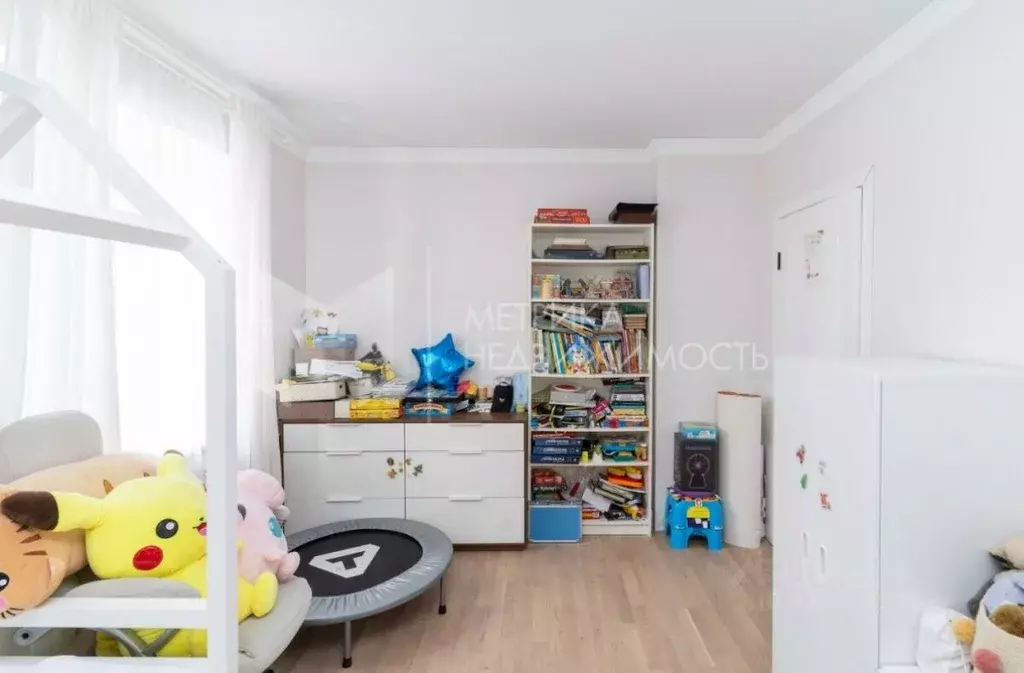 2-к кв. Тюменская область, Тюмень ул. Монтажников, 49 (80.0 м) - Фото 1