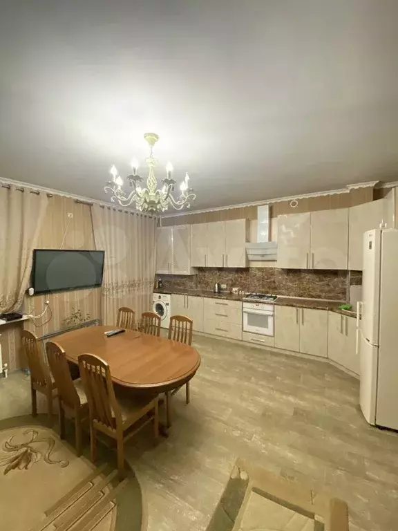 2-к. квартира, 60 м, 1/5 эт. - Фото 0