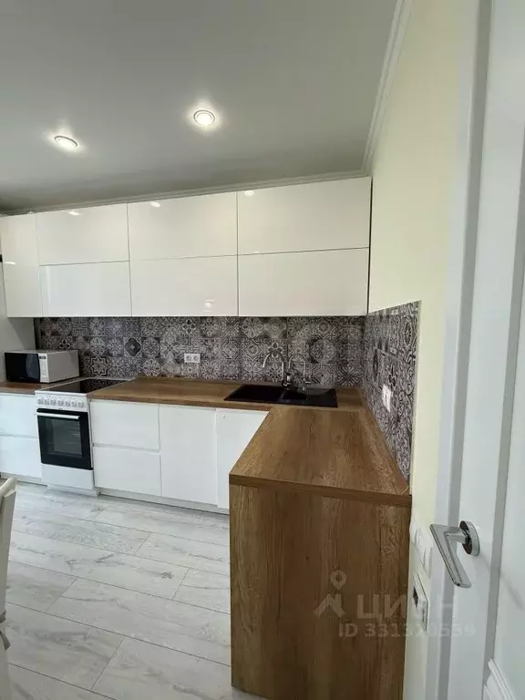 2-к кв. Татарстан, Казань ул. Азата Аббасова, 8 (53.6 м) - Фото 1