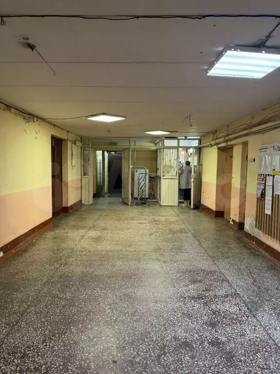Комната 11,8 м в 5-к., 9/9 эт. - Фото 1