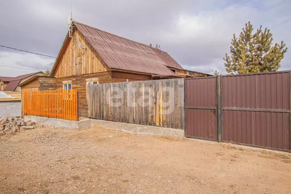 Дом в Бурятия, Тарбагатайский район, Саянтуйское с/пос, с. Нижний ... - Фото 1
