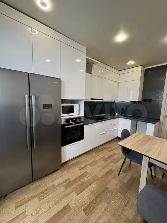 2-к. квартира, 60 м, 9/10 эт. - Фото 0