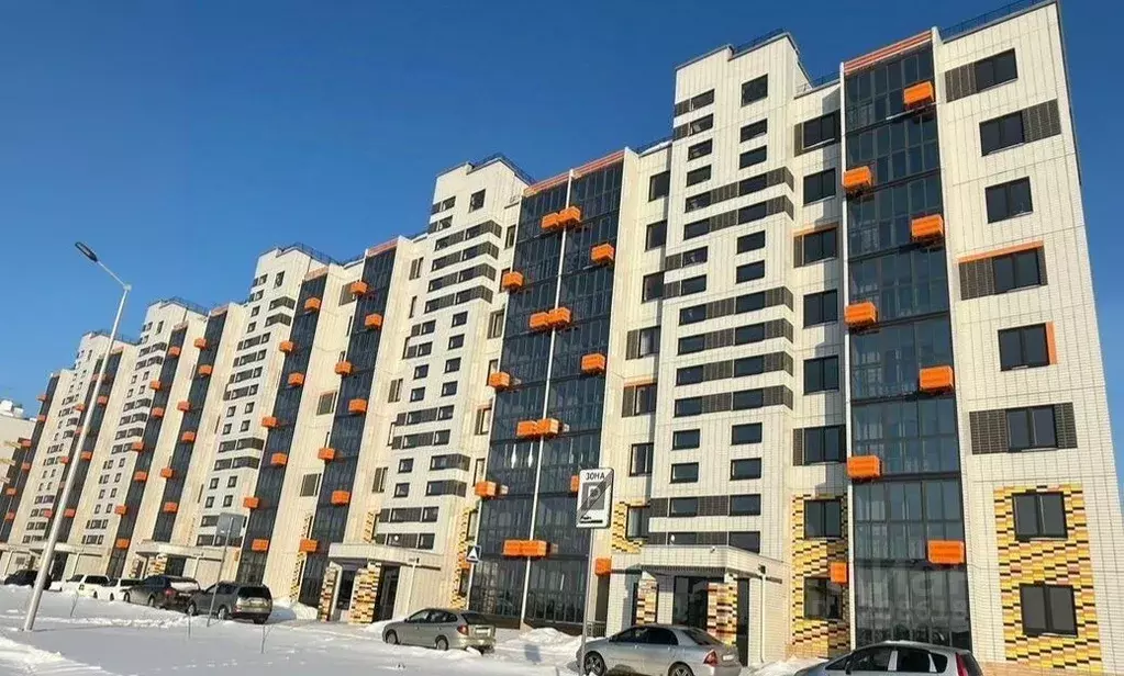 3-к кв. Омская область, Омск проезд 4-й Амурский, 15 (76.9 м) - Фото 2