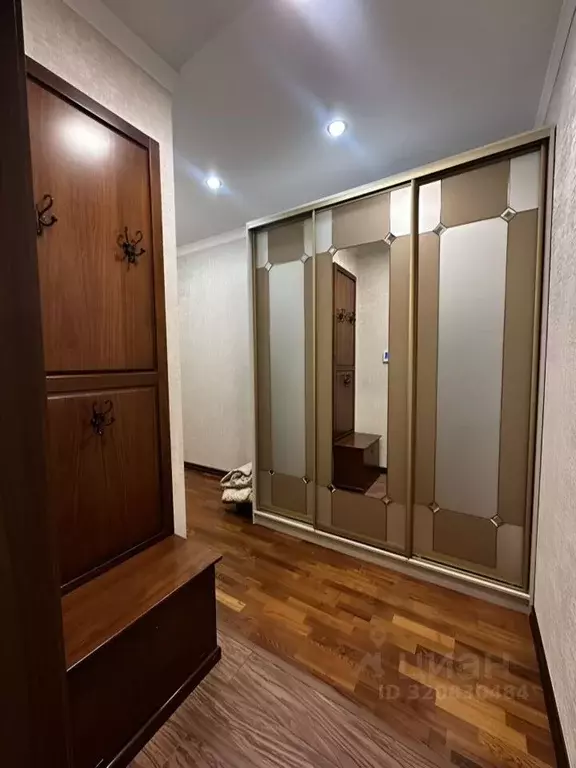 3-к кв. Новосибирская область, Новосибирск ул. Кирова, 25 (120.0 м) - Фото 0