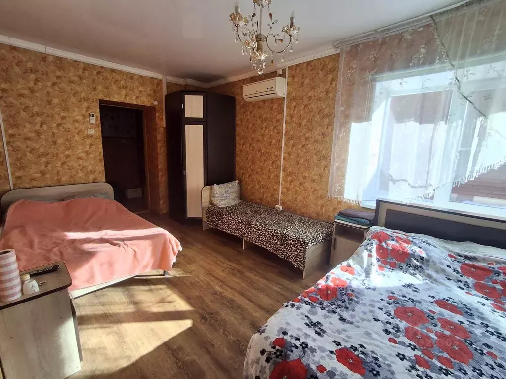 Дом в Краснодарский край, Ейск ул. Розы Люксембург (213 м) - Фото 1