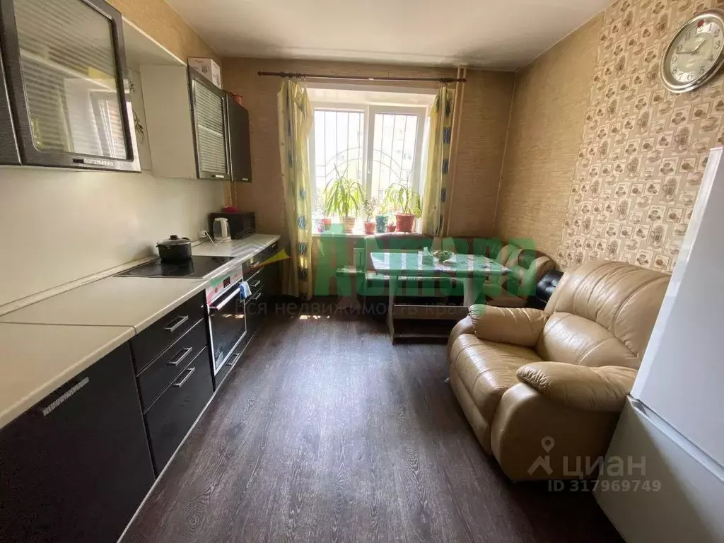 2-к кв. Забайкальский край, Чита Октябрьский мкр, 4 (72.0 м) - Фото 1