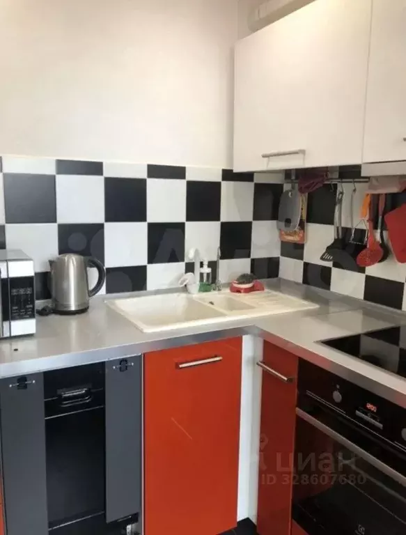 1-к кв. Московская область, Химки Сходня мкр, туп. 3-й Мичуринский, 5 ... - Фото 1