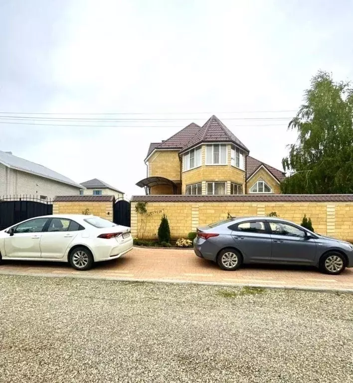 Дом в Ставропольский край, Ставрополь ул. Караульная (300 м) - Фото 1