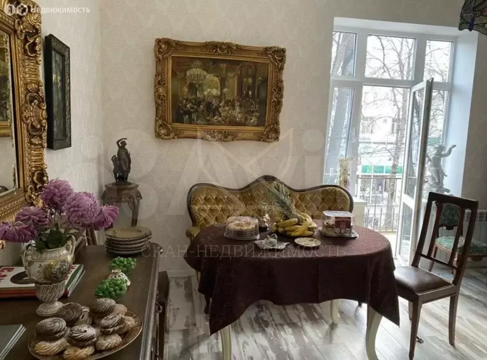 3-комнатная квартира: Пятигорск, проспект Кирова, 60 (70 м) - Фото 1