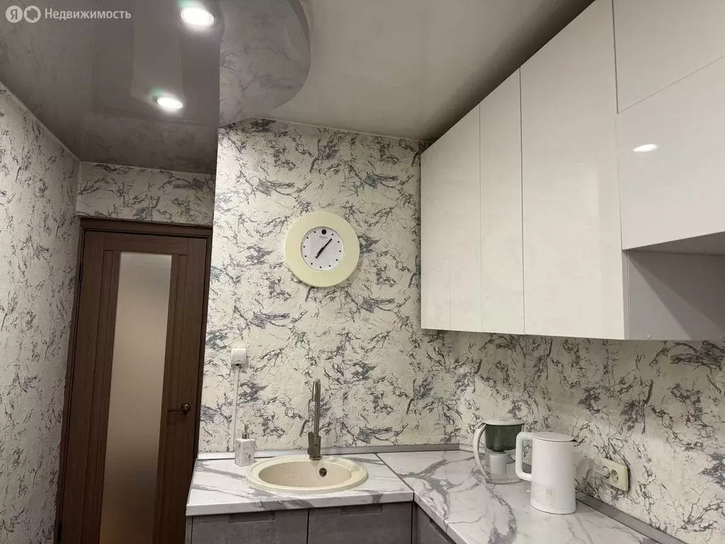 3-комнатная квартира: Кызыл, улица Калинина, 20 (58.4 м) - Фото 1