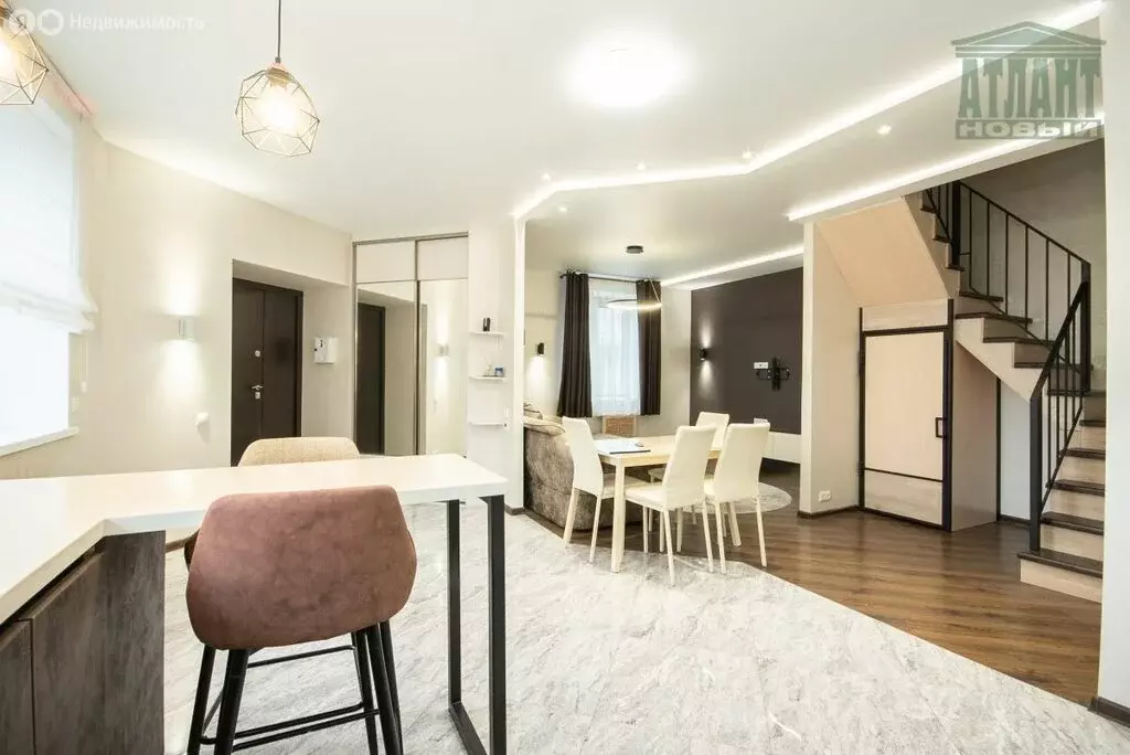 3-комнатная квартира: Хабаровск, Морошковая улица, 17 (90 м) - Фото 1