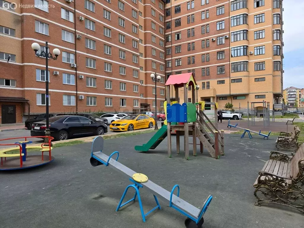 2-комнатная квартира: Каспийск, улица Зейнудина Батманова, 24 (88 м) - Фото 2