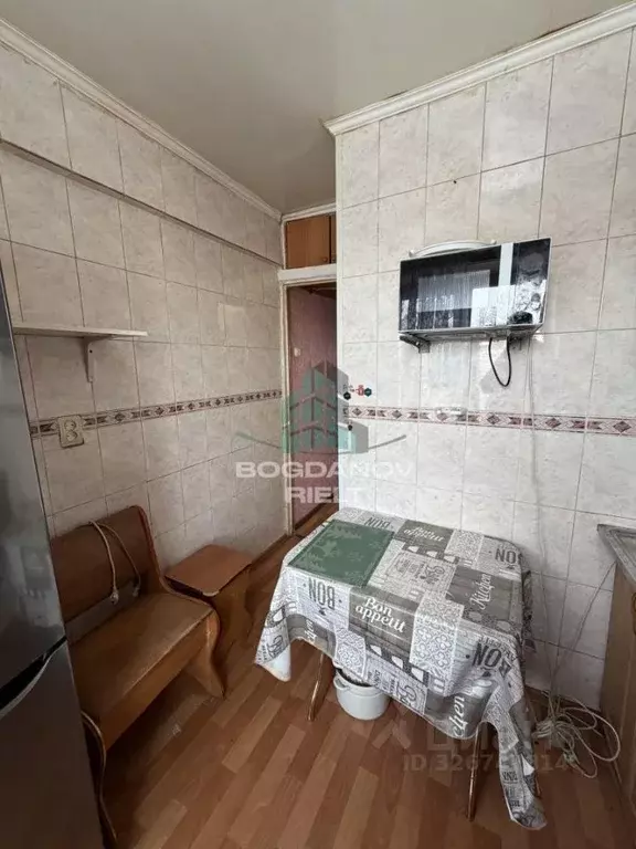 3-к кв. Омская область, Омск 3-й мкр, ул. Путилова, 6 (63.5 м) - Фото 2