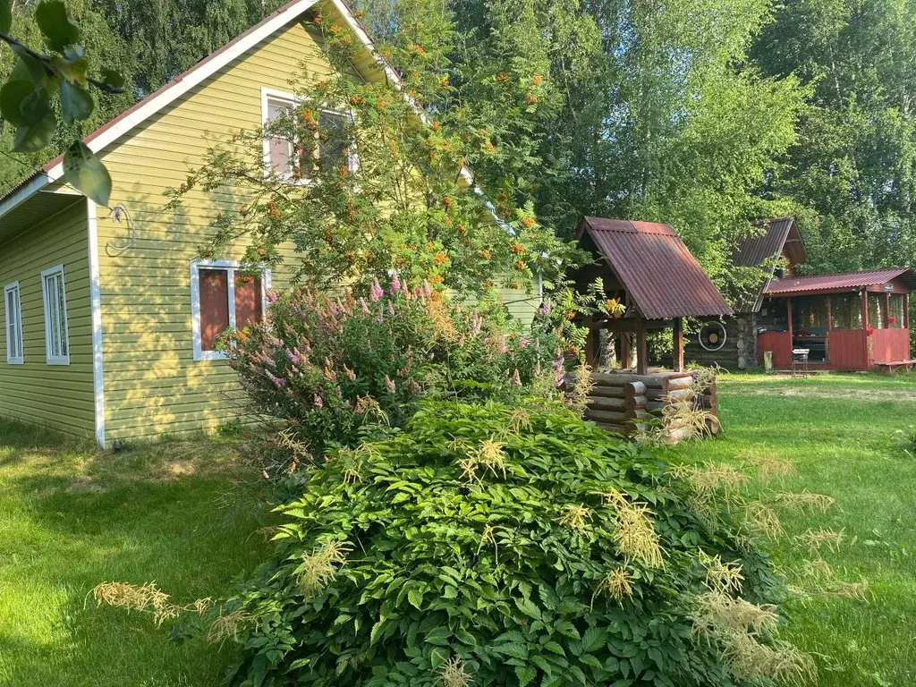 Дом в Вологодская область, с. Устье ул. Радужная, 21 (100 м) - Фото 1