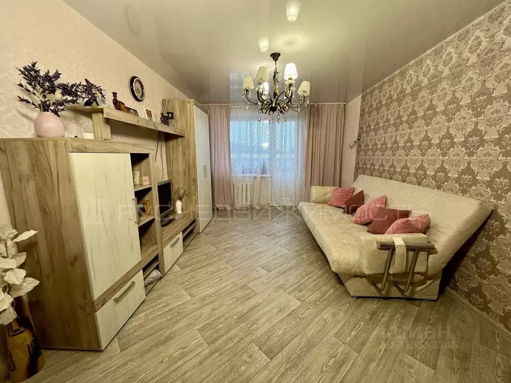 3-к кв. Кировская область, Киров с. Макарье, ул. Проезжая, 38 (66.9 м) - Фото 0