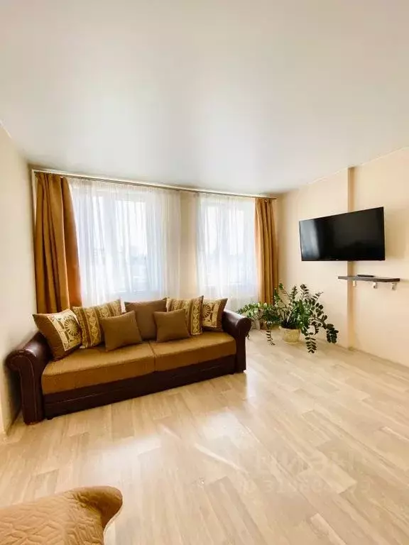 Студия Красноярский край, Красноярск ул. Петра Ломако, 14 (42.0 м) - Фото 1