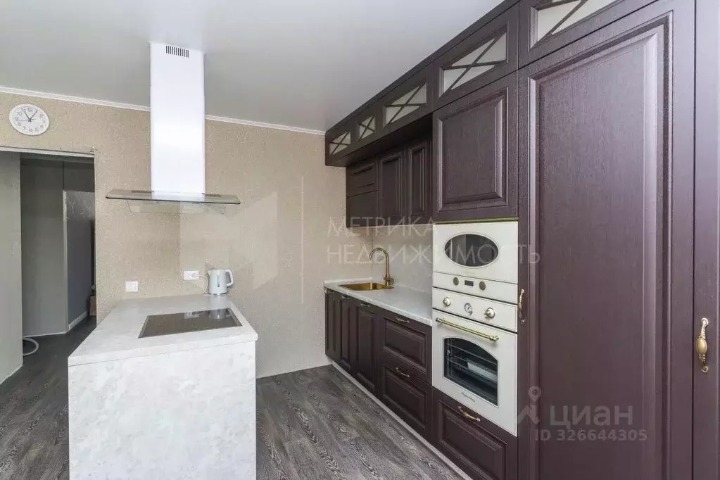 3-к кв. Тюменская область, Тюмень ул. Пермякова, 84к3 (91.2 м) - Фото 1