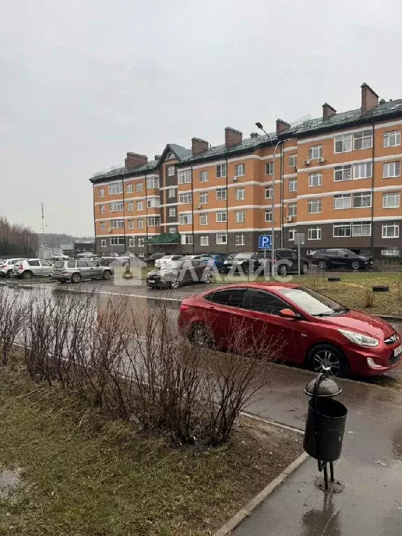 Продается 3-комнатная квартира - Фото 1