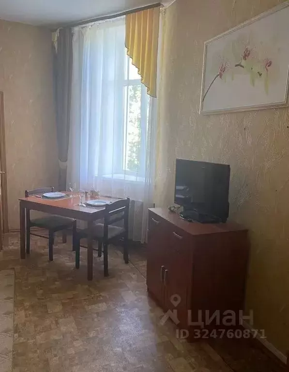 Комната Псковская область, Порхов Псковская ул., 1/15 - Фото 2