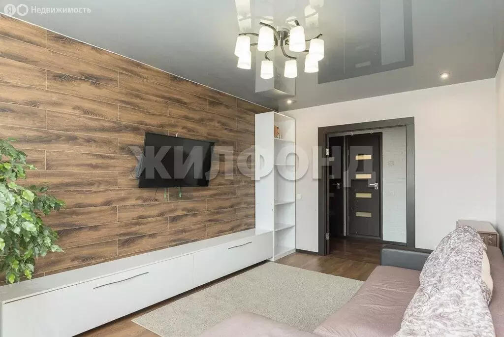 3-комнатная квартира: Новосибирск, Степная улица, 43/1 (58 м) - Фото 1