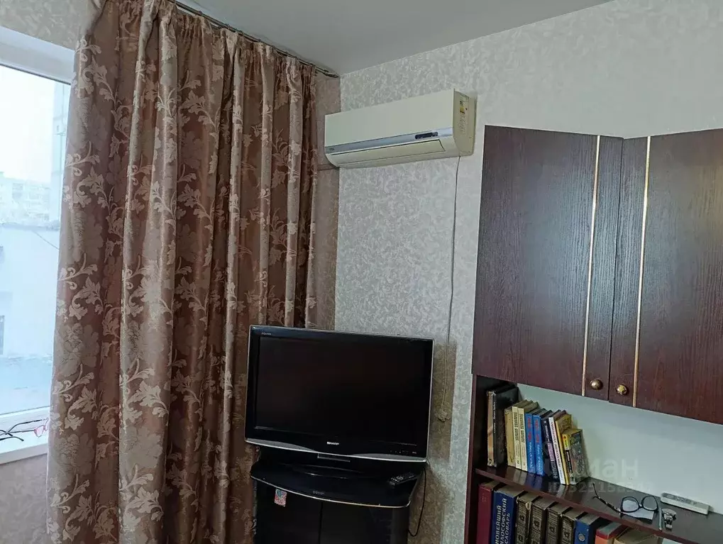 3-к кв. Волгоградская область, Волгоград ул. 8-й Воздушной Армии, 37 ... - Фото 2