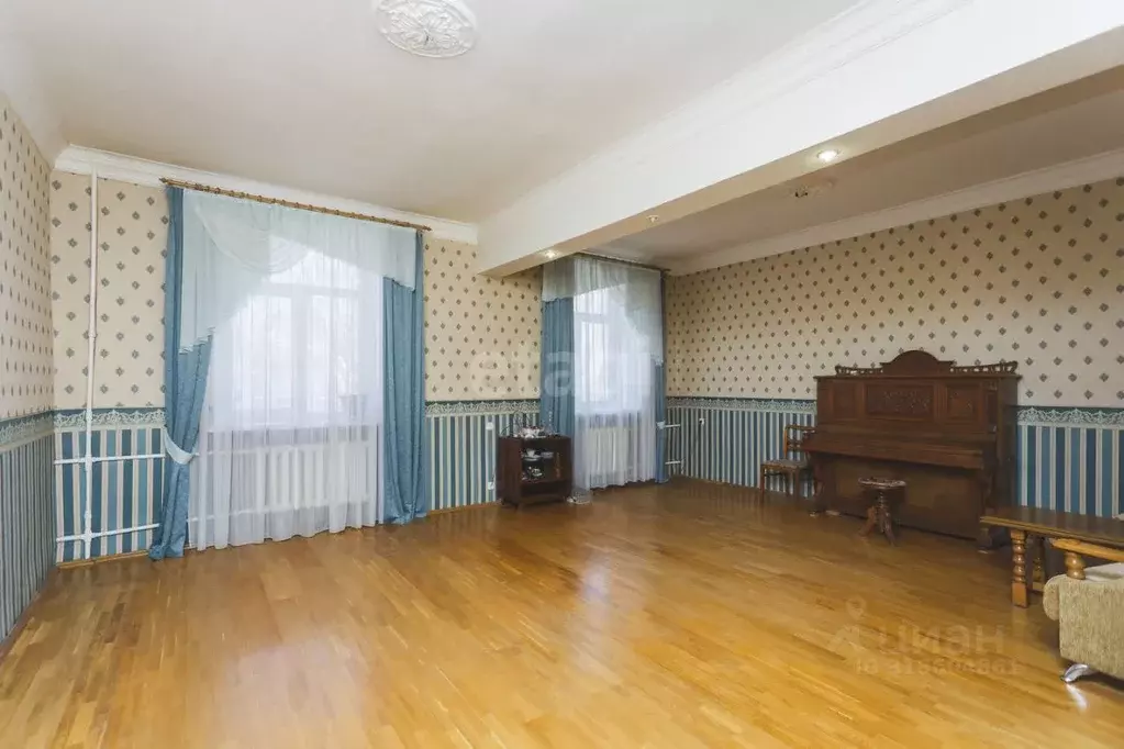 3-к кв. Башкортостан, Уфа ул. Карла Маркса, 52 (103.6 м) - Фото 0