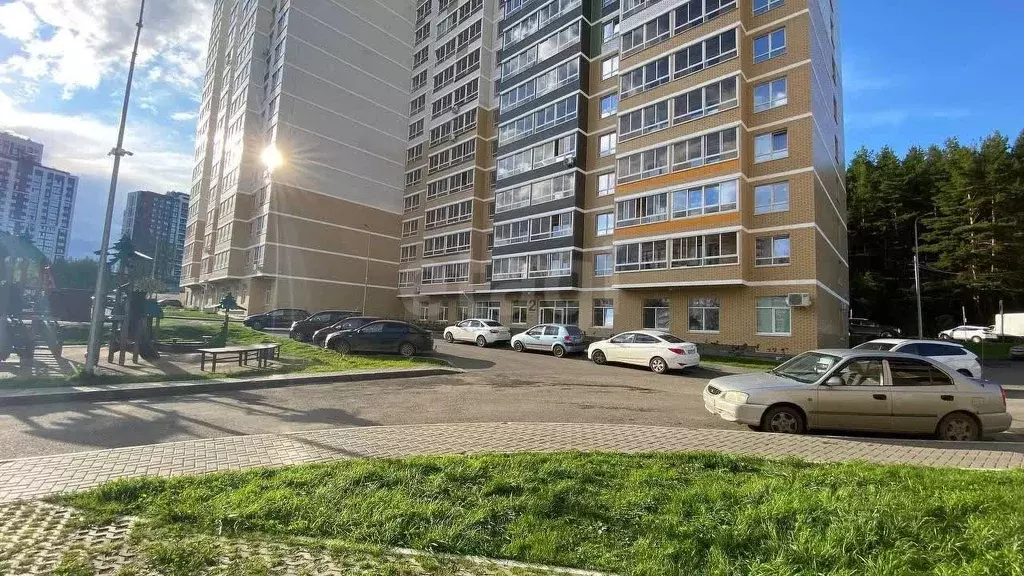 Помещение свободного назначения в Удмуртия, Ижевск ул. Ухтомского, 12 ... - Фото 0