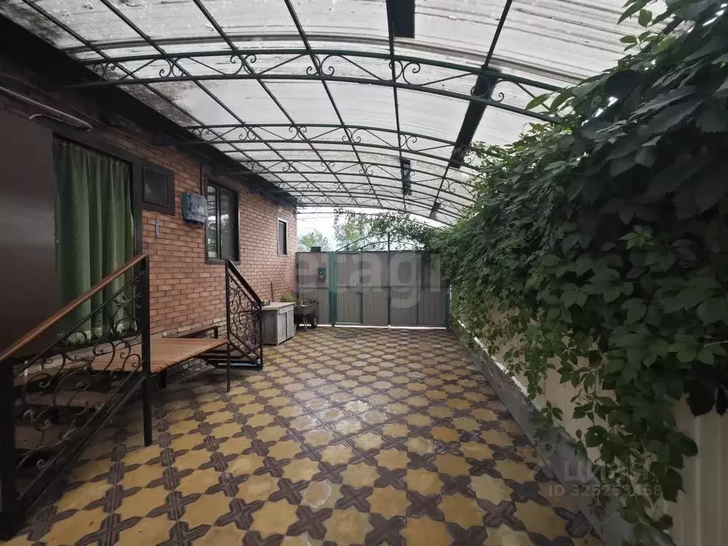 Дом в Ставропольский край, Георгиевск Ленинградская ул. (105 м) - Фото 2