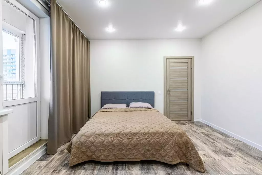 2-к кв. Татарстан, Казань ул. Павлюхина, 110Г (75.0 м) - Фото 1