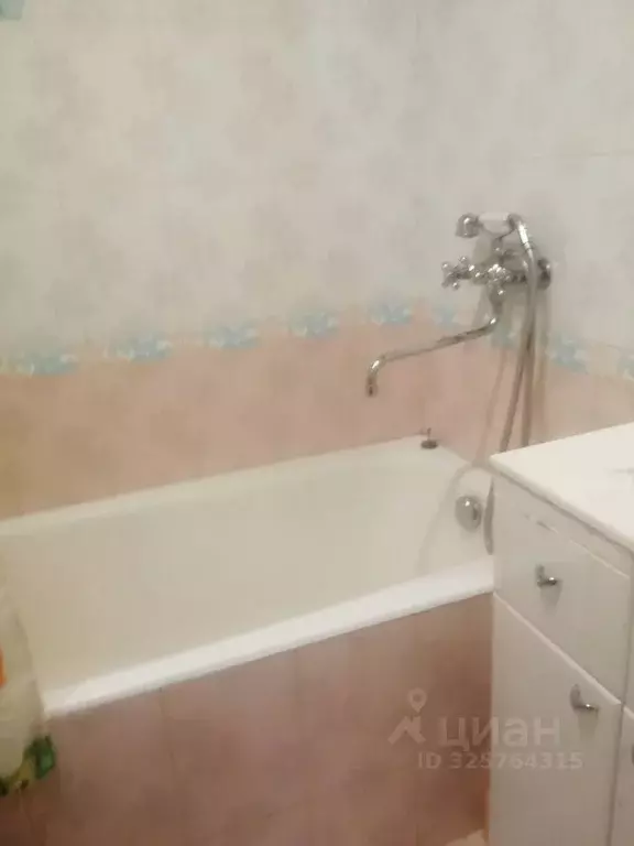 2-к кв. Иркутская область, Иркутск ул. Ивана Франко, 4 (50.0 м) - Фото 2