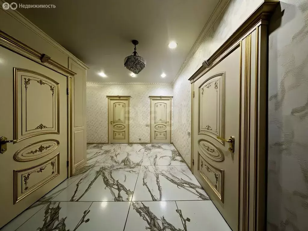 3-комнатная квартира: Нальчик, улица Кирова, 1Б (71 м) - Фото 2