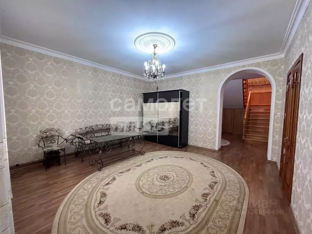 Дом в Дагестан, Дербент ул. Имени Надыра Эмиргамзаева, 42В (240 м) - Фото 0