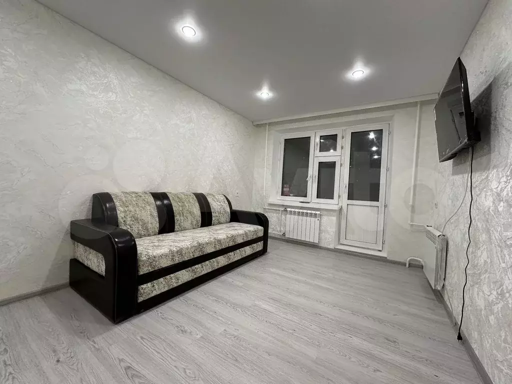 1-к. квартира, 38 м, 7/9 эт. - Фото 1
