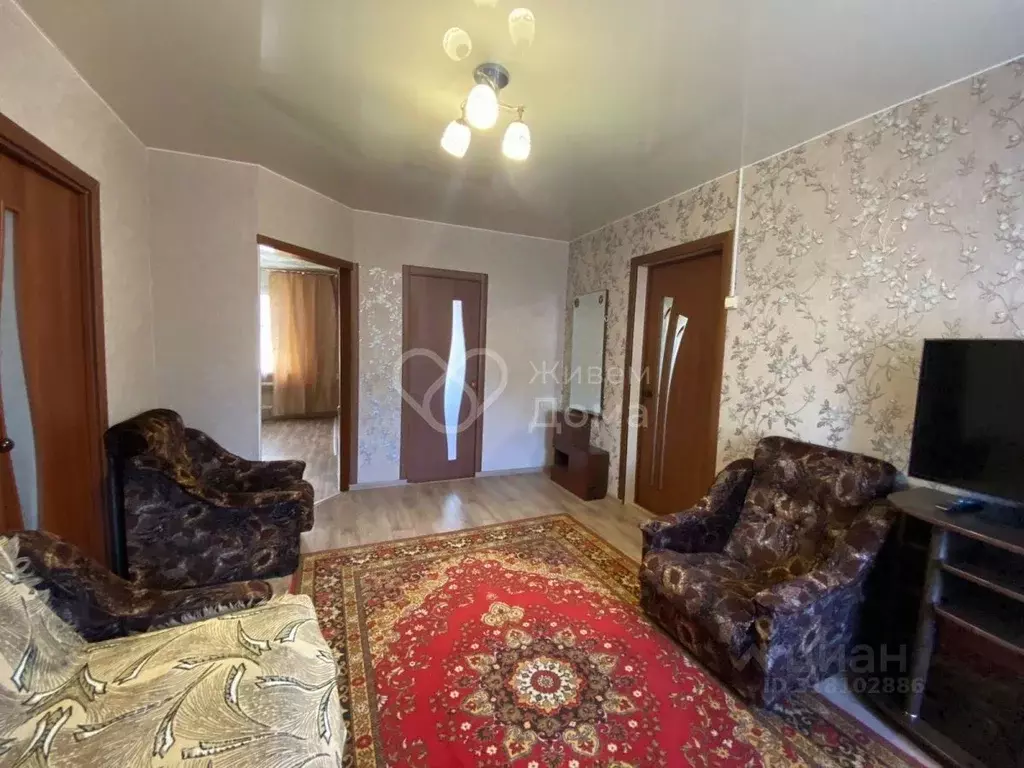 Дом в Волгоградская область, Суровикино ул. Чайковского (80 м) - Фото 1