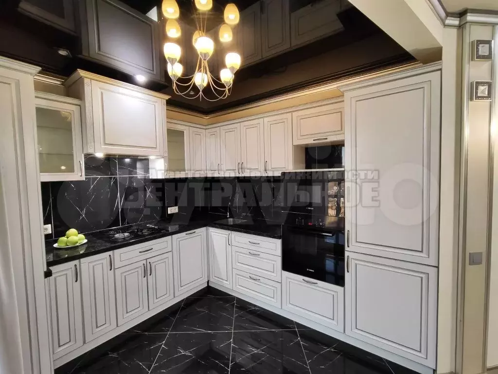 3-к. квартира, 110 м, 10/10 эт. - Фото 0