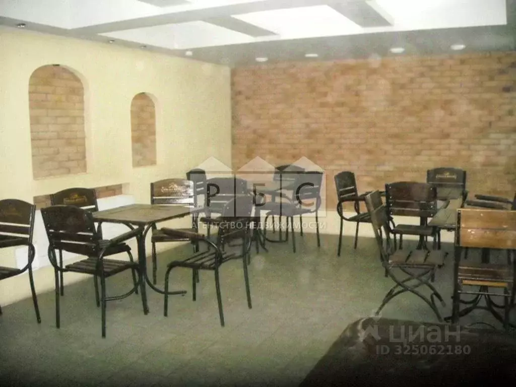 Помещение свободного назначения в Саратовская область, Саратов ул. ... - Фото 2