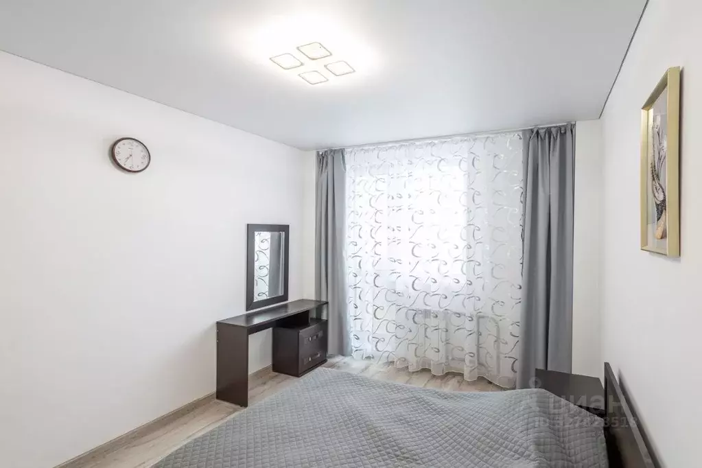 3-к кв. Омская область, Омск ул. Кирова, 51к1 (65.0 м) - Фото 2