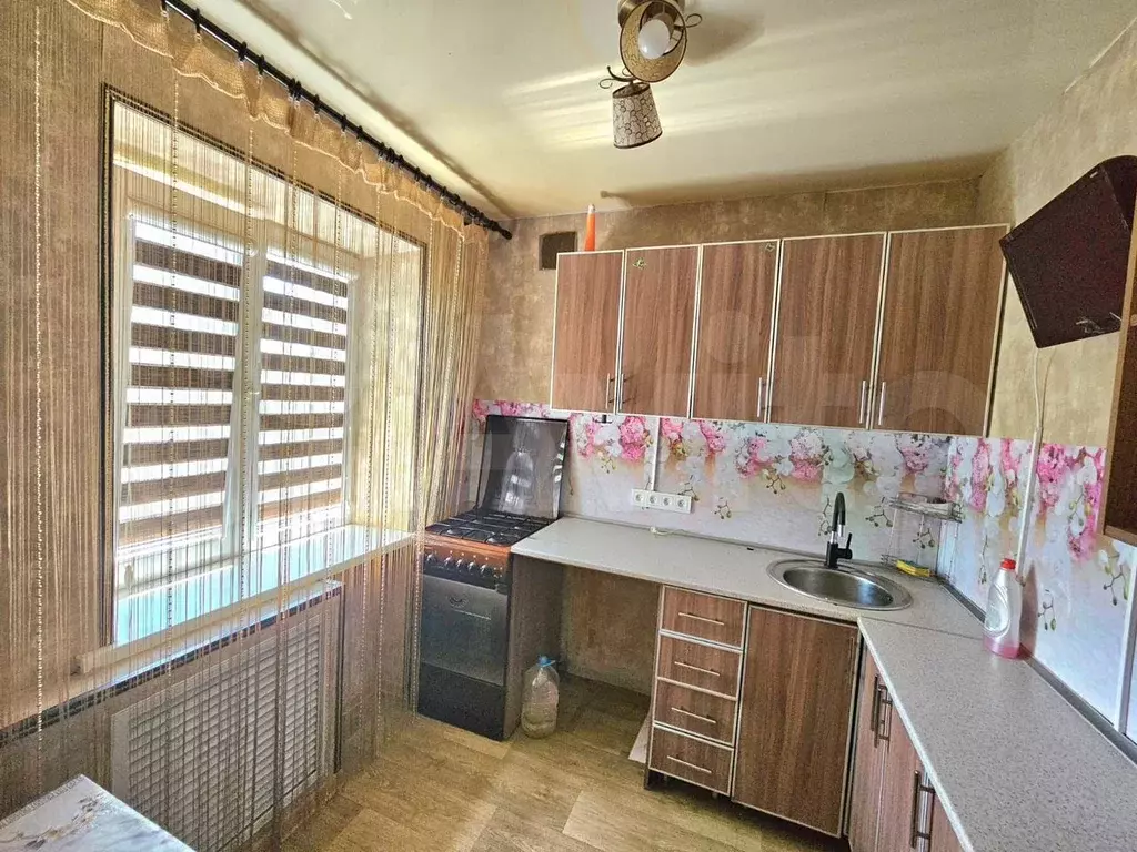 2-к. квартира, 42 м, 4/4 эт. - Фото 0