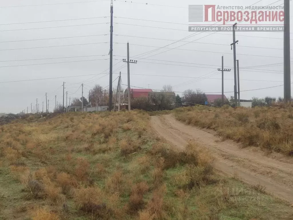 Участок в Астраханская область, Наримановский район, с. Солянка  ... - Фото 0