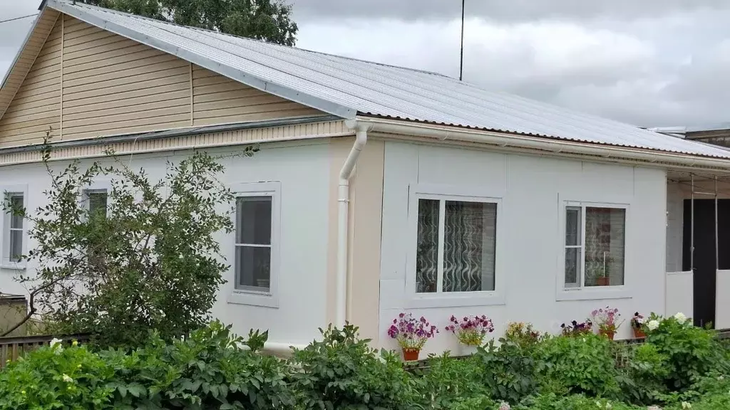 Дом в Алтайский край, Яровое Барнаульская ул. (89 м) - Фото 1