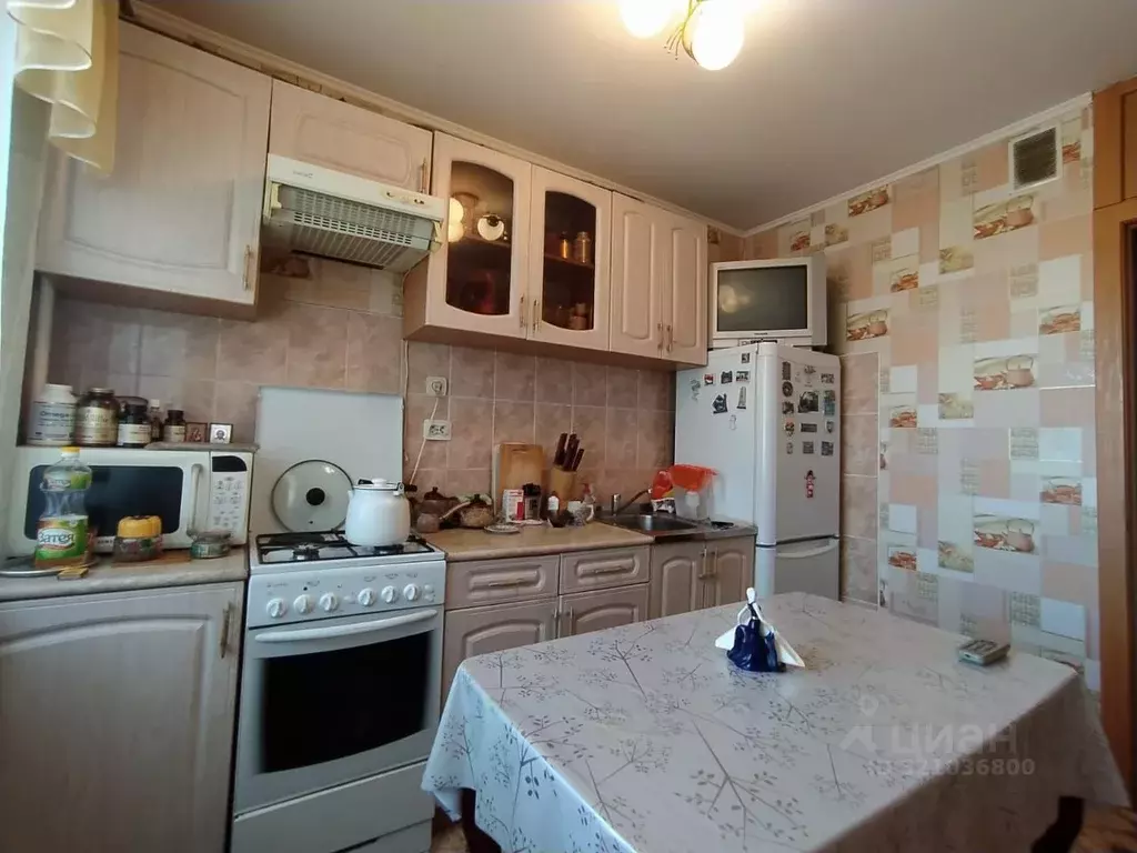 3-к кв. Оренбургская область, Новотроицк Комсомольский просп., 48 ... - Фото 0