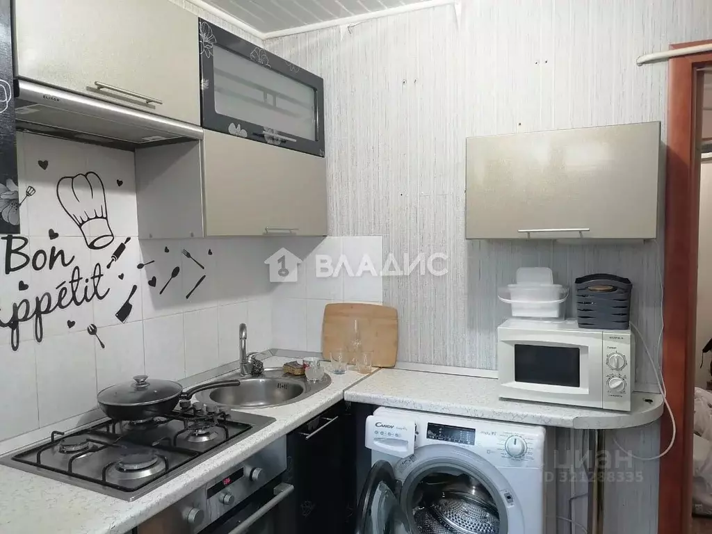 1-к кв. Саратовская область, Балаково ул. Факел Социализма, 13 (28.0 ... - Фото 0